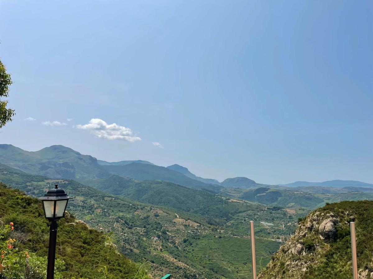 Il Poggio Retreat - Cefalù Exteriör bild